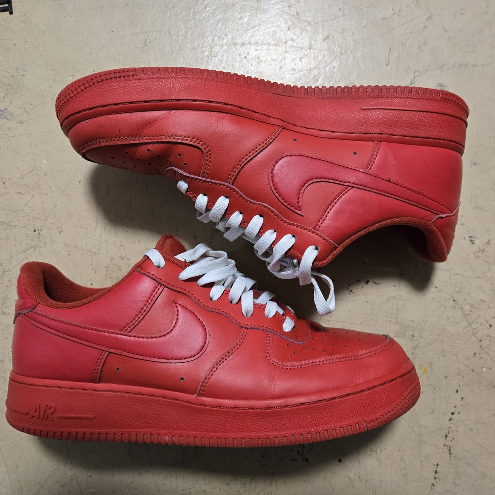 Nike Men’s Air Force 1 Low - Red